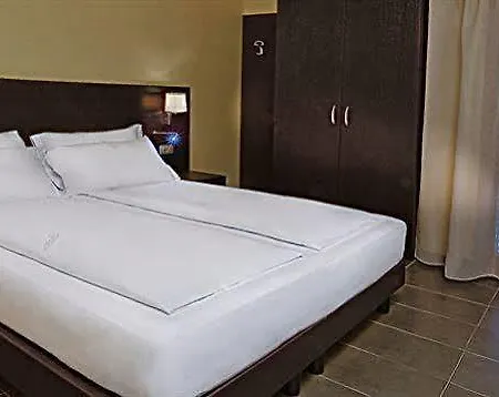 Hotel Il Nido Dell'etna 3*